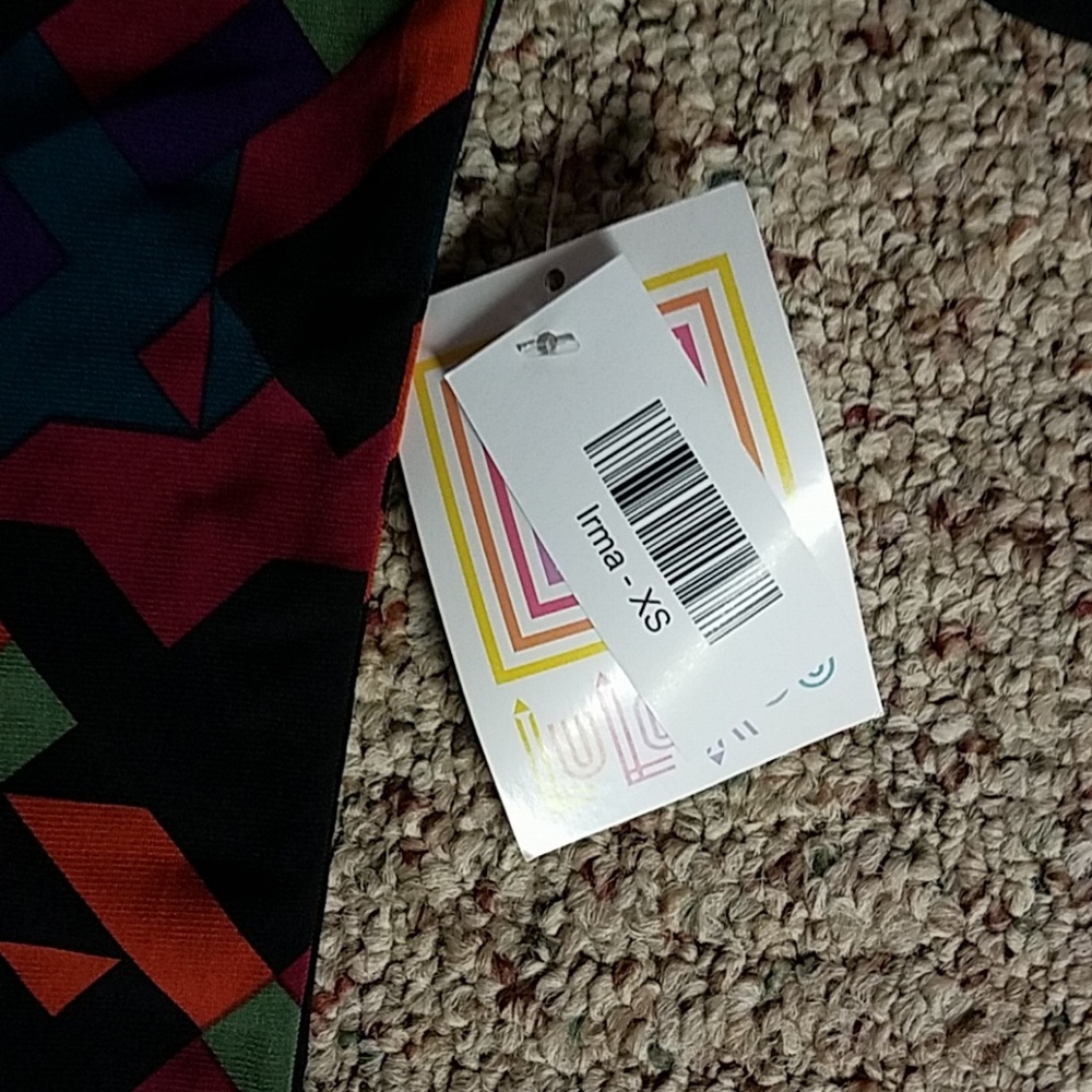 3/$30 2 Lularoe Irma tops shirts - Picture 5 of 6